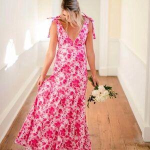 Chic Pink Floral Maxi Dress